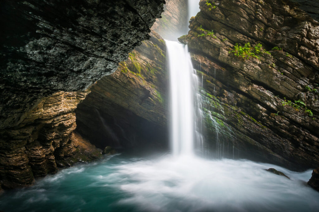 1. Awhum Waterfall and Cave